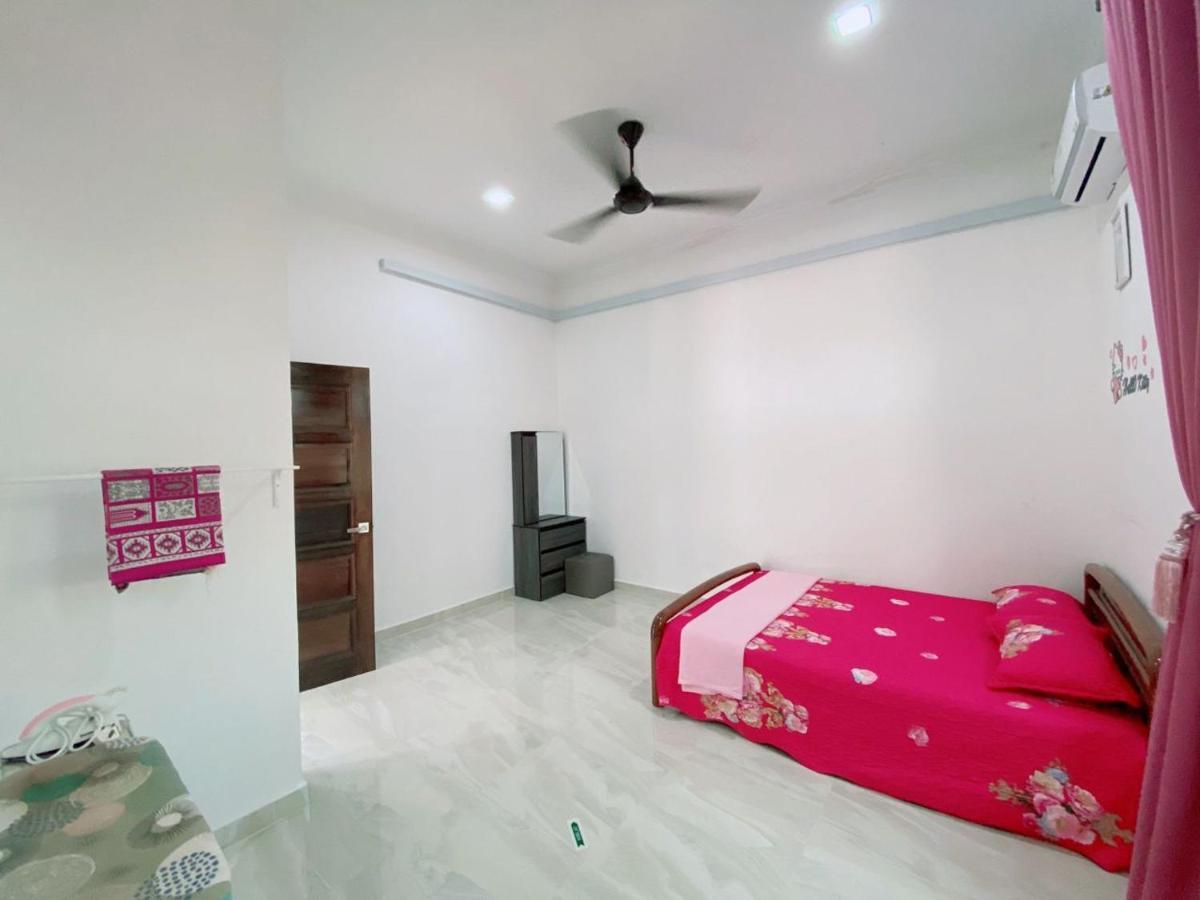 Hellokitty House - Unit 1 * Kuala Terengganu
